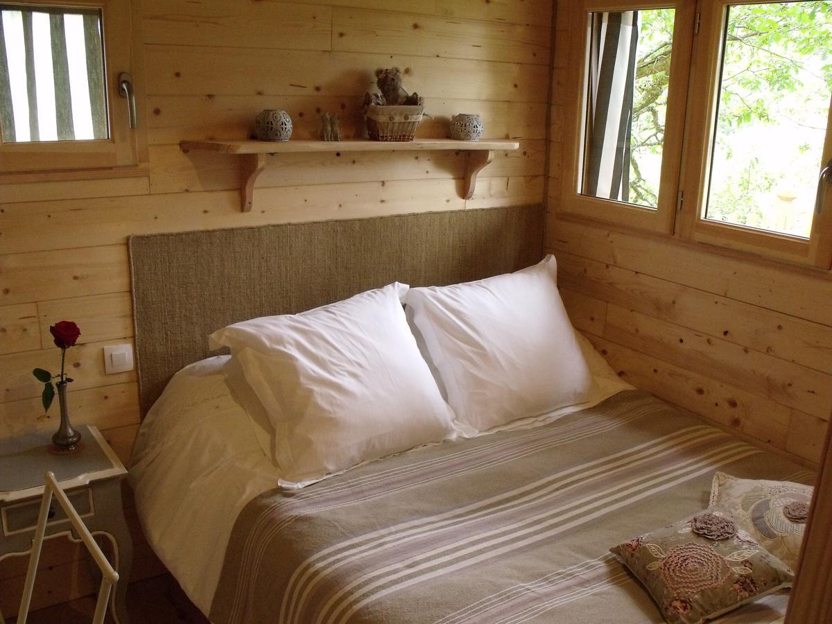 La Cabane du Vieux Chêne Susmiou Exterior foto